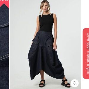Elegant Navy Blue Women's Skirt